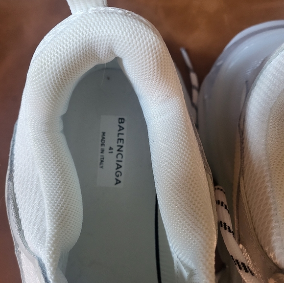 Triple S - Picture 4 of 7